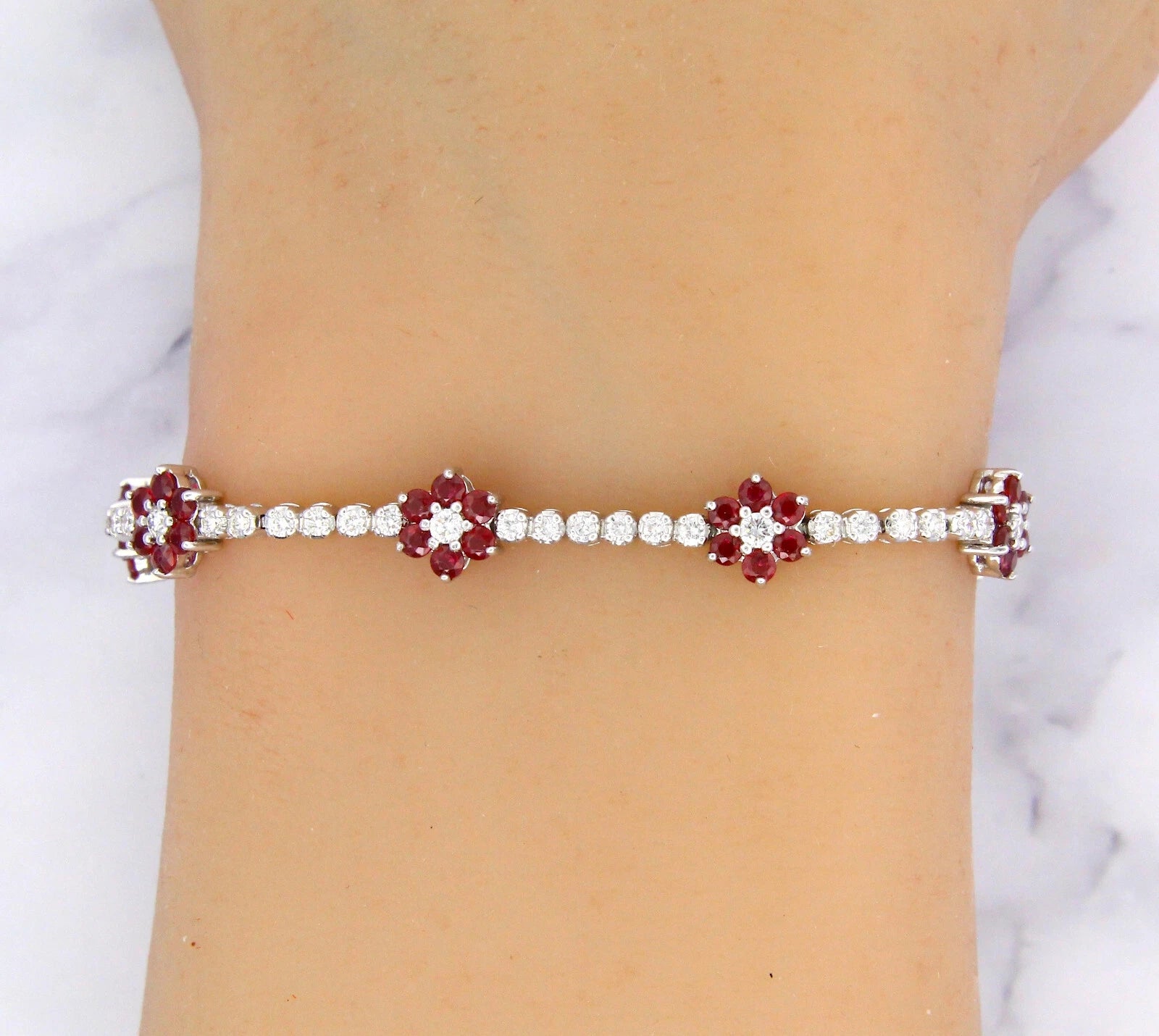 18K White Gold Estate Natural Ruby 2.94ct And Natural Diamonds 1.14ct Bracelet
