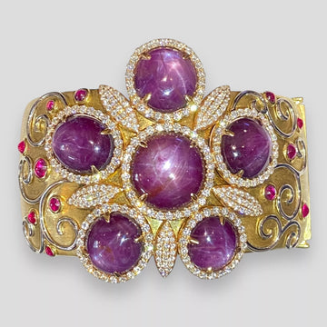 Large Vintage 18k Yellow Gold Ruby Star Flower 5.50ct Diamond Bracelet 113 Grams