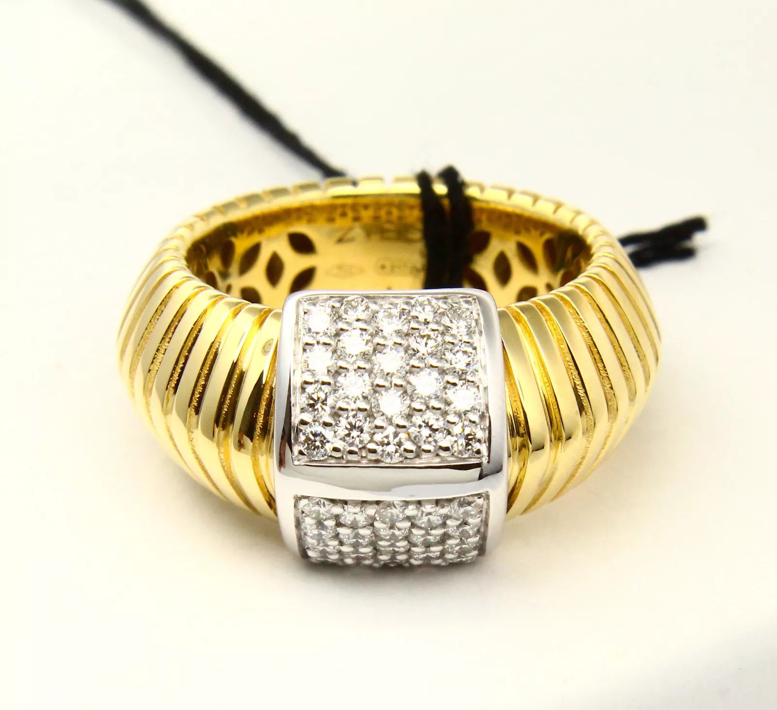ZYDO 18K Yellow Gold Natural Diamond 0.56 ct Ladies Ring Size 6 3/4