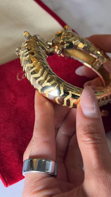 CARTIER Paris Panthère Emerald Eyes Rare 18K Yellow Gold Cuff Bangle