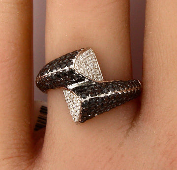 Estate 18K White Gold Natural Black 1.01 CT and White Diamond 0.26 CT Ring