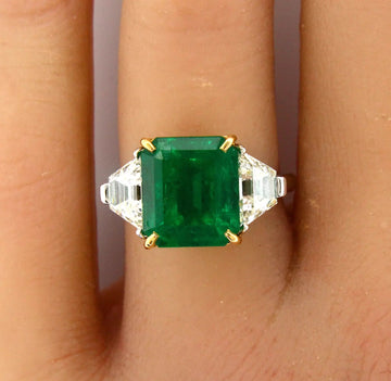 Colombian 5.10 CT Green Emerald and Diamond Platinum Ring AGL Certified PIRANESI
