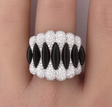 Pavé Diamond and Black Onyx Gold Ring 18K White Gold Size 7 3/4