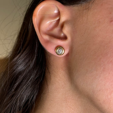 Diamond Stud Earrings Round Brilliant Cut 0.90 CT Approx 14K Yellow Gold