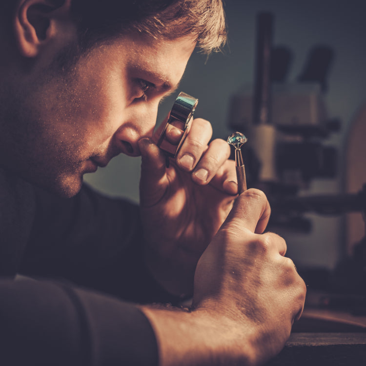 Expert Diamond Evaluations - Fort Lauderdale, FL - Nicholas Estate Buyers
